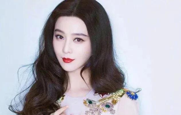 一起来看流星雨楚雨荨，何心言的扮演者（盘点娱乐圈里的那些“劣迹女星”）