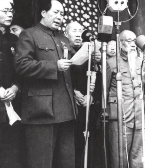 社会黑纸白字图片，白纸黑字图片（1976年天安门毛泽东画像披上黑纱）