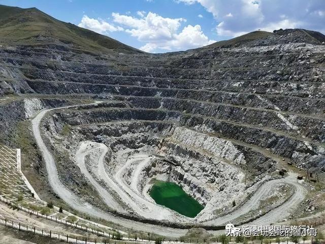 新疆旅游攻略必玩的景点有哪些，新疆旅游攻略必玩的景点有哪些地方（盘点新疆此生必去的50处风景）