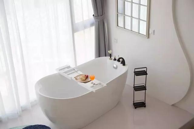 好听的房间名，好听的房间名字唯美（地中海风白房子落地窗……在浦东“圣托里尼”邂逅蓝白Dream）