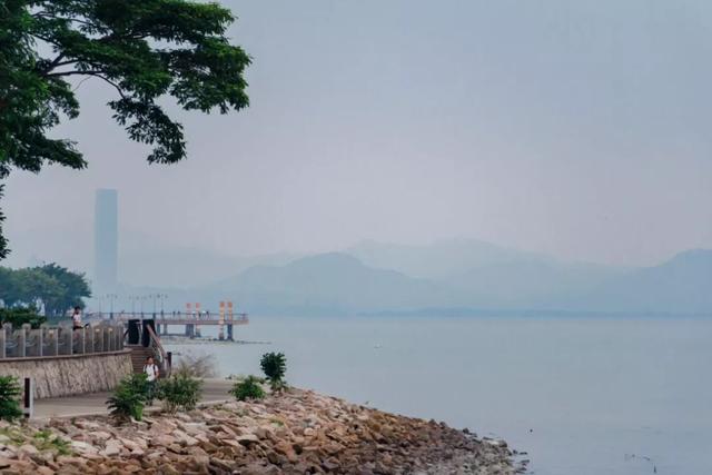 深圳徒步路线推荐，深圳海滨栈道徒步最佳路线（深圳10条徒步路线）