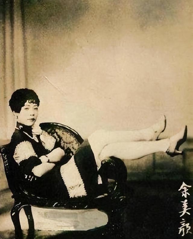 余美颜摩登情书内容是什么，余美颜摩登情书全文免费（美女作家余美颜削发为尼）