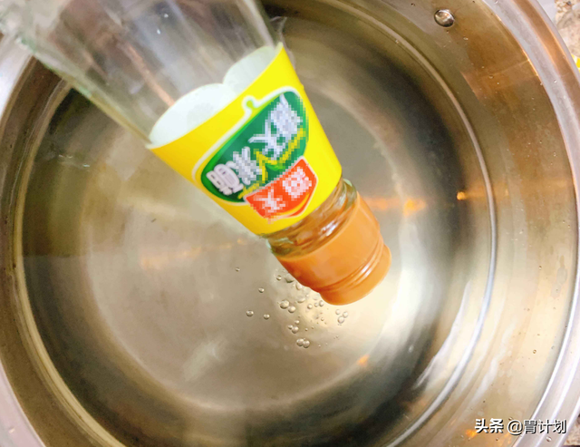 擦玻璃方法及步骤，擦玻璃的诀窍（教你几个简单方法）