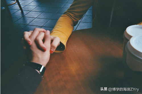 梦见和自己喜欢的人在一起是什么意思，梦见和喜欢的人在一起是什么意思（梦见和异性产生关系）