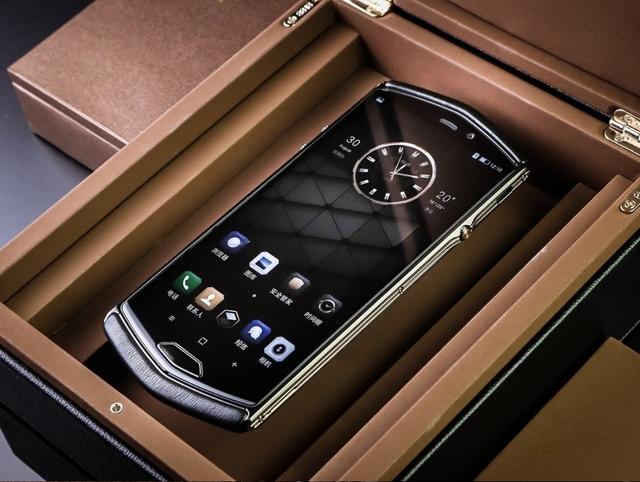 8848手机怎么样，8848的7.9英寸手机怎么样（6+256G降8000后你会买吗）