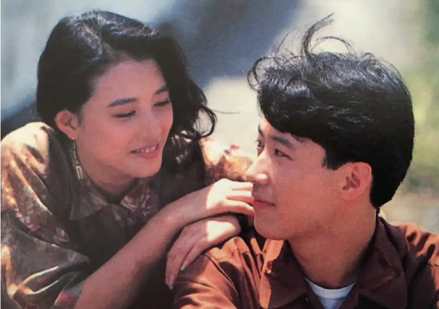 黎明女粉合照，流水的女神。盘点百搭天王黎明和美女们的合照。