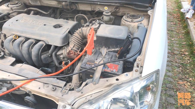 汽车没电怎么搭电，汽车电瓶没电了怎么搭电（车子没电了如何搭电启动）