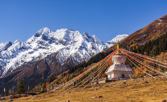 四姑娘山旅游攻略，四姑娘山游玩路线推荐（川西旅行攻略-“蜀山之后”四姑娘山）