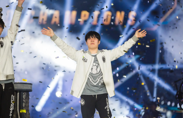 faker李哥有多强，LPL四大中单凑一起刚好同等