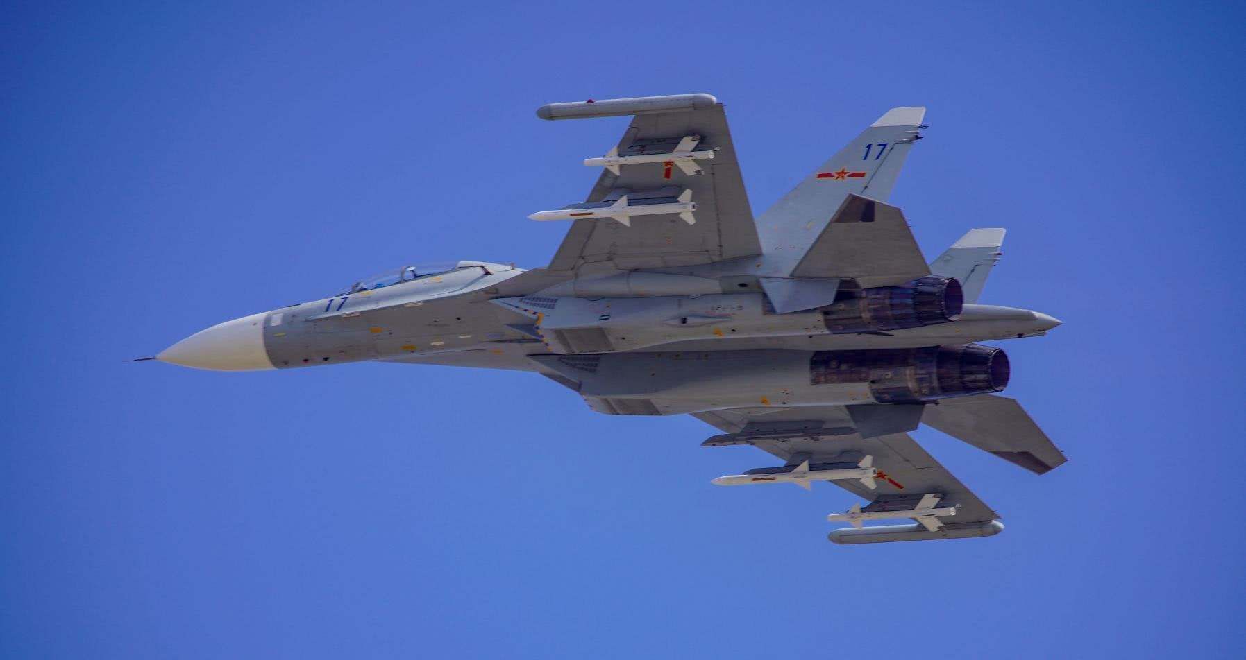 机数量超过500架,歼-11系列战斗机数量约在350架;200架歼轰-7a战斗机