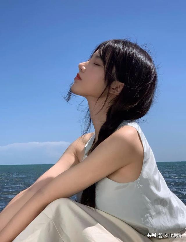 学院风裙子这么搭配秒变校园女神，学院风格裙子（还记得你的初恋吗）