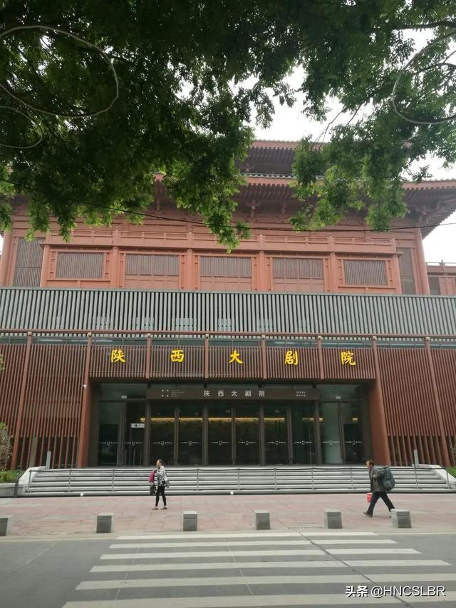 大唐不夜城简介，西安大唐不夜城简介（西安大唐不夜城）