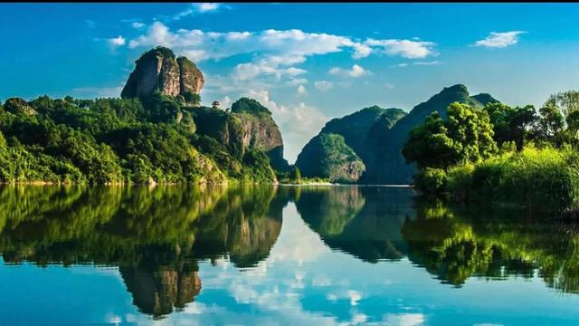 江西龙虎山风景区，龙虎山在江西哪里（中国道教第一山—江西龙虎山）