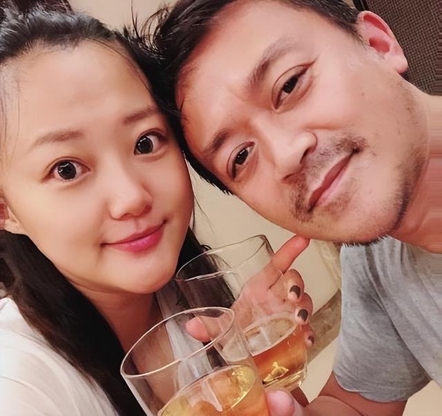 王学兵和孙宁离婚10年：一个3婚娶娇妻，一个未婚没孩子