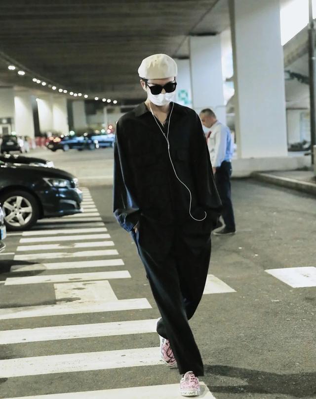 井柏然女朋友，井柏然现在有女朋友吗（这俩顶流终于瞒不住了）