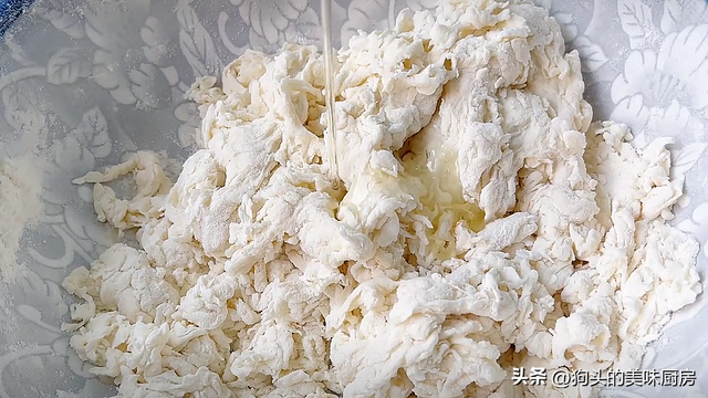 香酥芝麻烧饼的做法和配方，正宗油酥烧饼的做法和配方（分享自制麻酱烧饼）