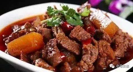 川味红烧肥肠怎么做，川味红烧肥肠的家常做法大全（这些做法值得大家参考）