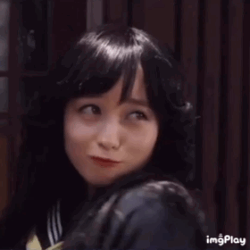 女生暗恋你的表现，女生暗恋你的6个暗示（出现一个就可以升级关系了）