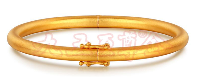 黄金手镯佩戴的讲究，黄金手镯尺寸测量方法及佩戴（黄金手镯到底该怎么买）