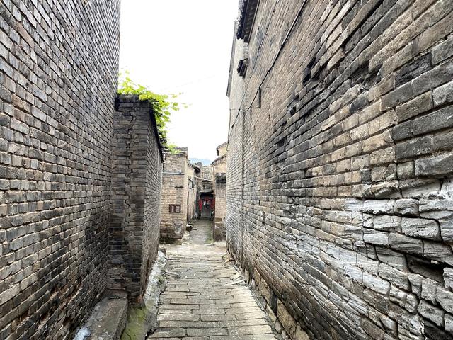 山西历史古城介绍，庭院深深中透着富华
