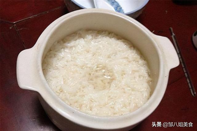 如何制作甜酒，怎么做甜米酒（轻松做出香甜好喝的米酒）