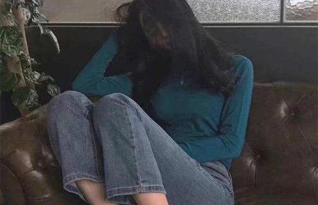 男朋友出轨为什么还说爱自己，男人很爱自己女朋友为什么还出轨（老公看到我出轨还是对我好呢）