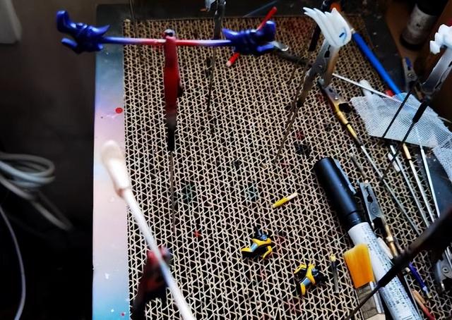 梦到死去的同学，梦见同学去世是怎么回事（母亲自学3D建模替他接单）