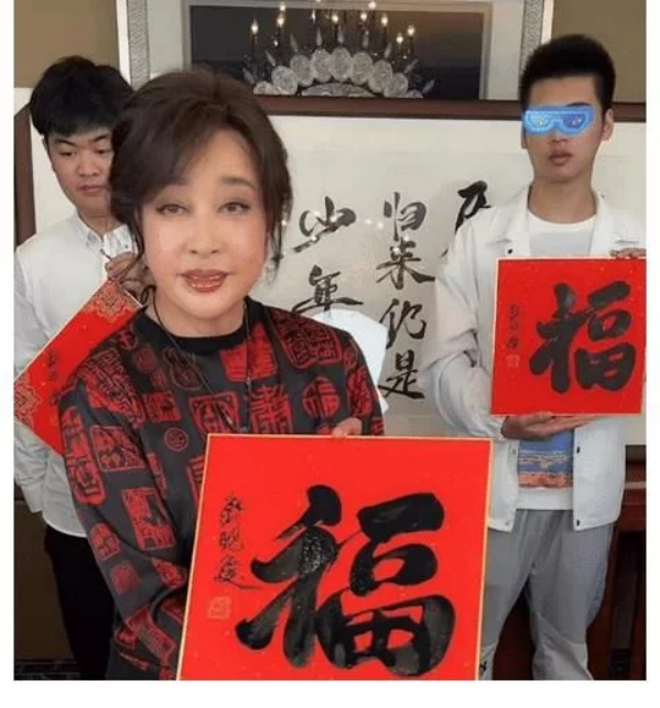 刘晓庆与小自己21岁的郑国霖，以及她入狱后重新站起来的前前后后