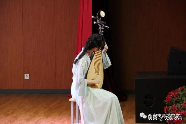 西安育才中学，西安育才中学官网（西安市育才中学开展2022年清明诗会主题活动）