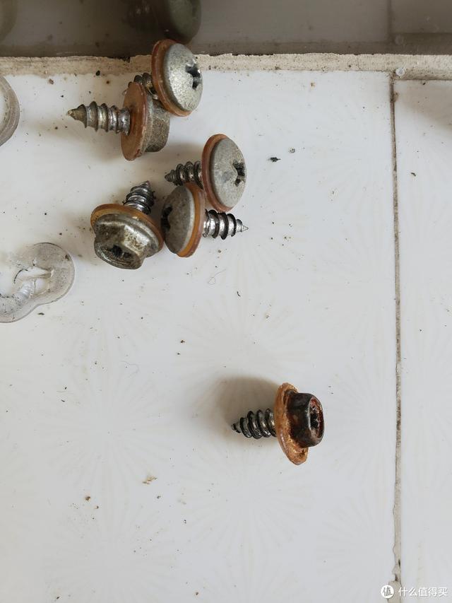 空调电容是什么，空调电容是什么作用（美的定频空调自己更换压缩机启动电容）