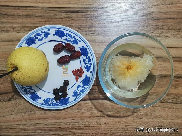 最养肝护肝的10种食物 这些食物不但护肝还很有营养，最养肝护肝的10种食物（俗话说“春养肝”）