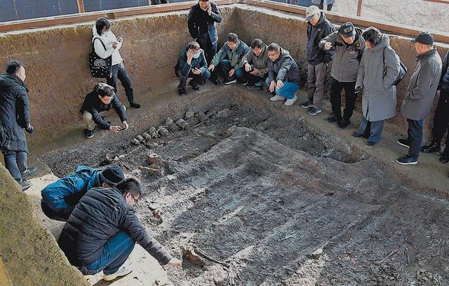 汉朝距今多少年，汉朝多少年（江苏出土千年古墓）