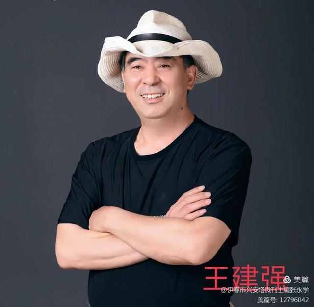 绿色军衣的歌词，绿色军衣歌词（铁十四师战友《辞旧迎新》网上联欢晚会专辑）