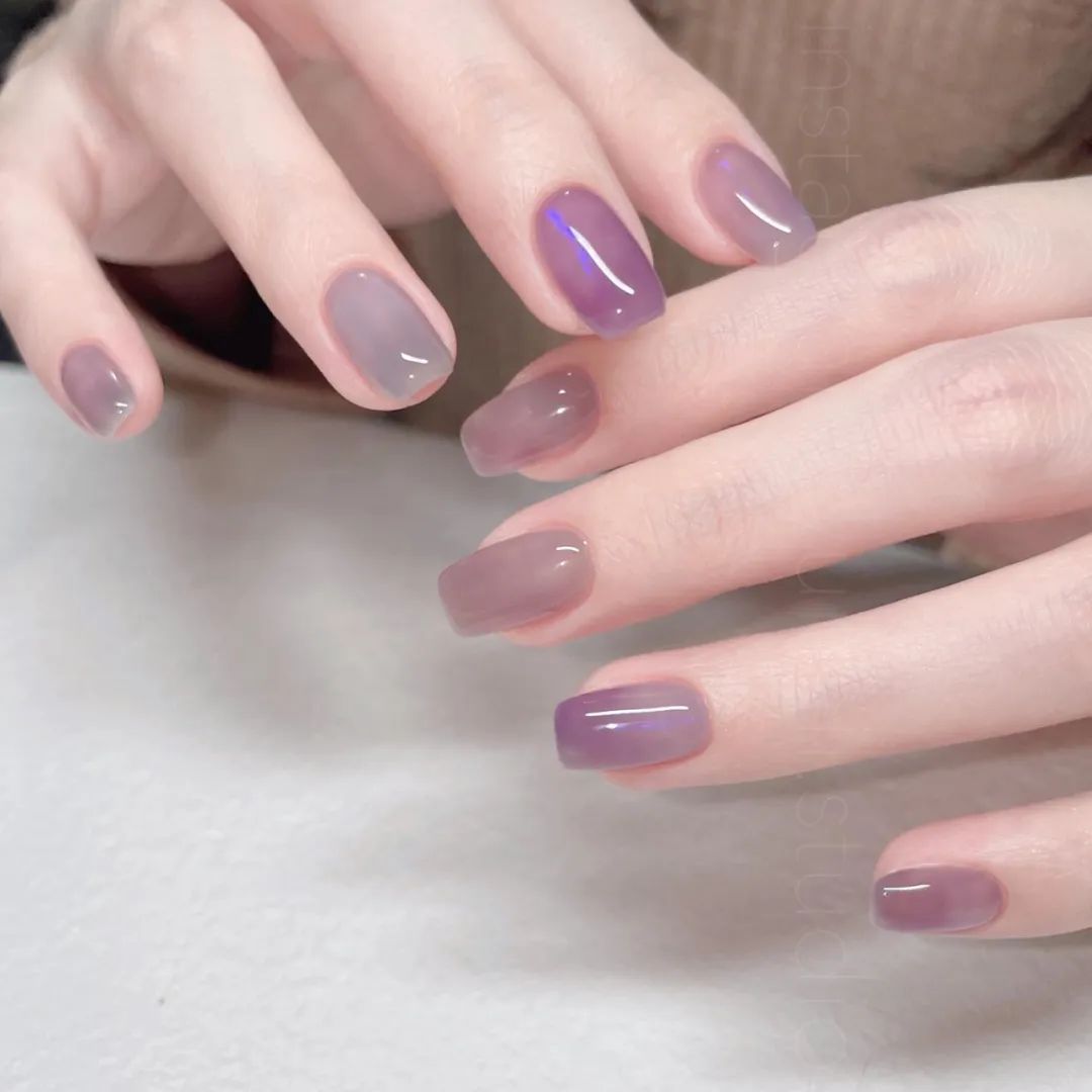 适合夏天的美甲,适合夏天做的美甲(谁做谁好看的冰透美甲来了)