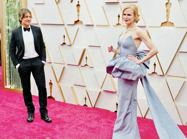 if姐是什么梗，if姐是什么梗[翻白眼]（她的逆袭，从“塌房”开始）