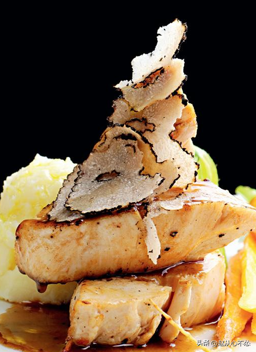 66万人民币,一举创下世界吉尼斯记录,是当之无愧的最贵菜心.