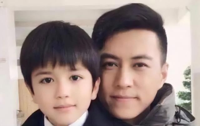 靳东有几个妻子，靳东的前妻（与二婚的江珊同居5年后）