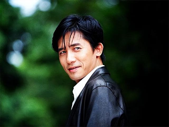 梁朝伟和刘嘉玲，梁朝伟刘嘉玲年轻时合照（酒到浓时香自溢。你为什么嫁我）