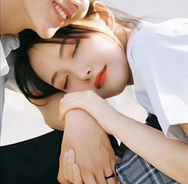 每天 都很想你，微信头像，每天 都很想你（羞羞的超甜情侣头像合集）