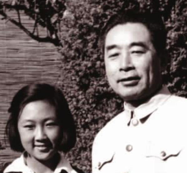 周总理后人今何在，与他血脉相亲的两兄弟