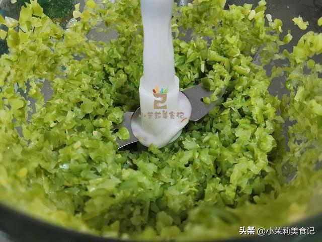 牛肉水饺馅儿搭配什么样的蔬菜，牛肉饺子馅配什么蔬菜（钙含量是牛肉15倍）