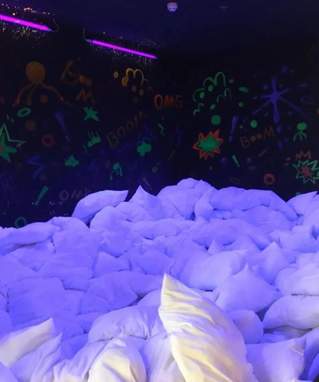 解压馆为什么火了 年轻人有多需要解压，解压馆为什么火了（赚钱并没有那么简单）