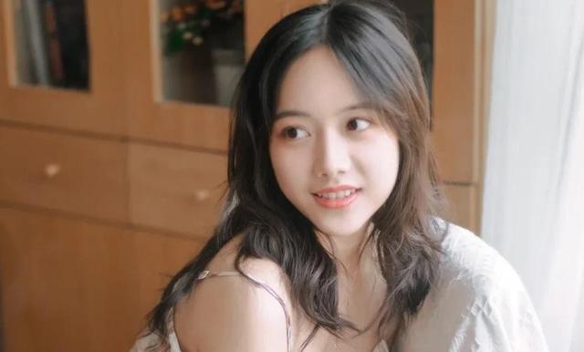 如何谈到女朋友，如何能谈到女朋友（她会主动做你女朋友）