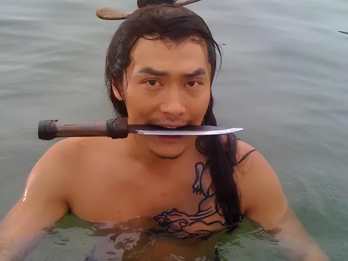 1,浪子燕青燕青和史进谁是水浒刺青第一人,还得是燕青,他身上的华美花