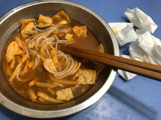 螺霸王螺蛳粉可以泡吗 螺蛳粉没泡能直接煮熟吗，螺霸王螺蛳粉可以泡吗（螺蛳粉里的辣油为什么那么辣）