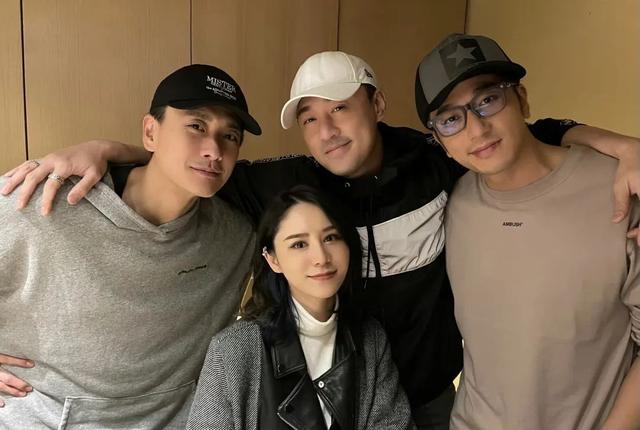 《披荆斩棘2》路透曝光：林峯满脸不高兴，吴卓羲戴墨镜耍酷