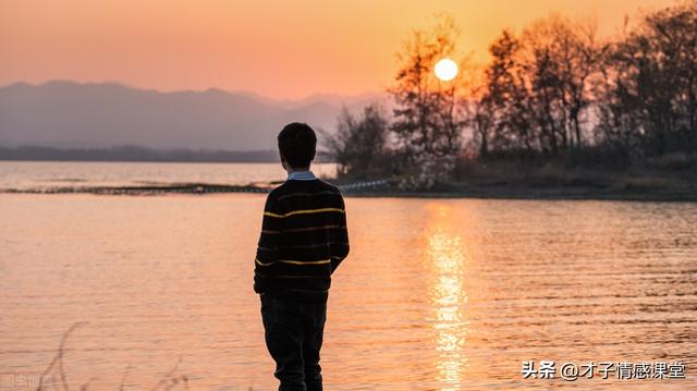 女生说回聊是什么意思，为什么男人总是不回你信息（女朋友说回聊什么意思）