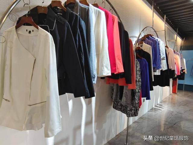 服装销售员的销售技巧和方法，服装店实用的四条销售技巧