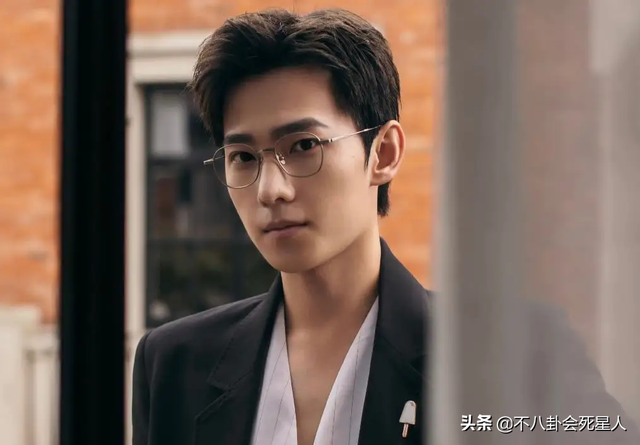 中国男明星排行榜，男明星排行榜2022投票（男明星排行榜）