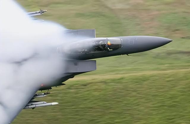 杭州现巨响疑是音爆，杭州、绍兴突发巨响网友称被震到（杭州绍兴突发巨响网友称被震到m）